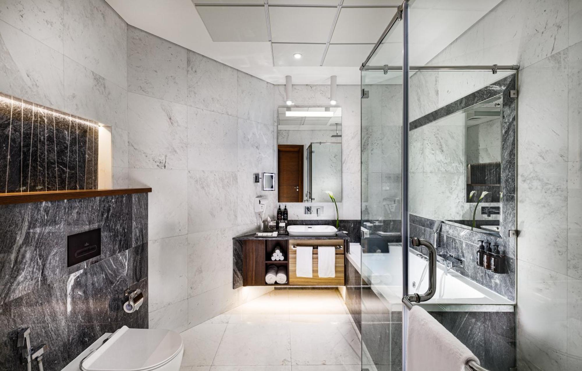 Millennium Place ドーハ エクステリア 写真 Bathroom