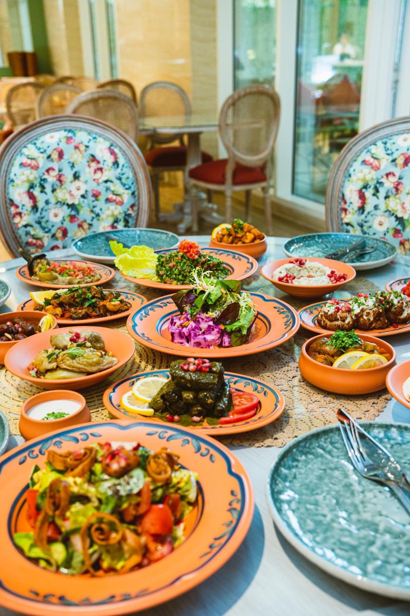 Millennium Place ドーハ エクステリア 写真 Armenian cuisine