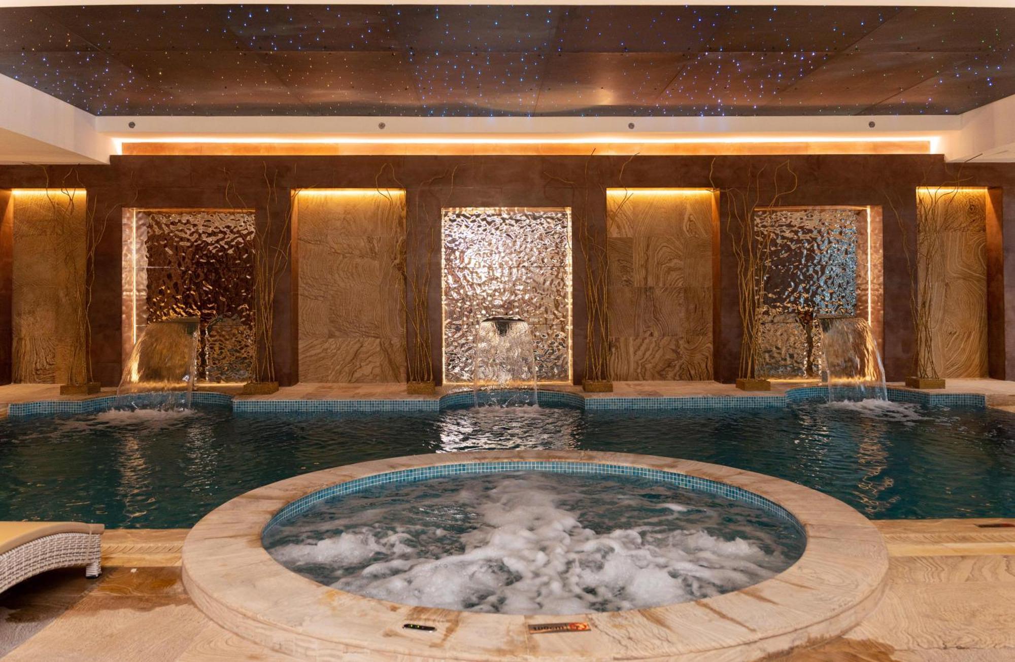 Millennium Place ドーハ エクステリア 写真 Spa at the Four Seasons Hotel, Cairo